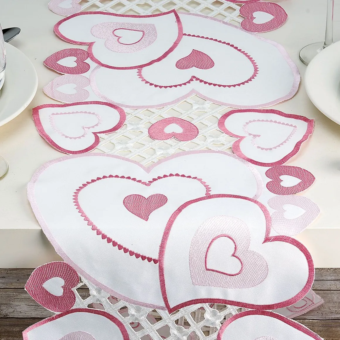 Valentine Hearts Table Runner
